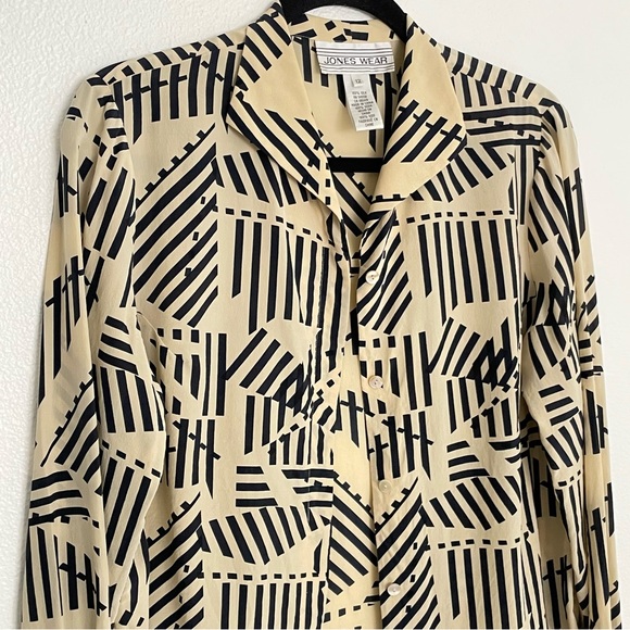 Vintage Silk Jones New York Beige Navy Blue Abstract Print Button Down Blouse - Picture 4 of 10